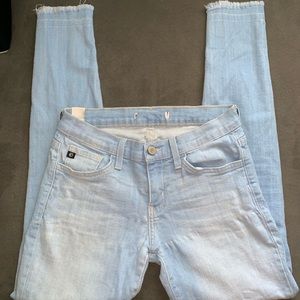 size 25 KanCan skinny jeans